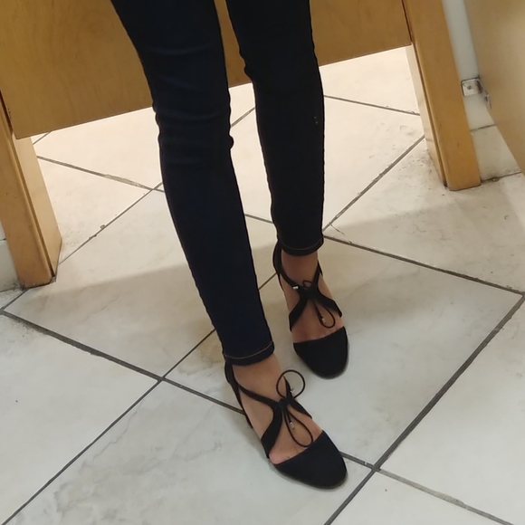 Black Mesh Heels - Picture 4 of 4